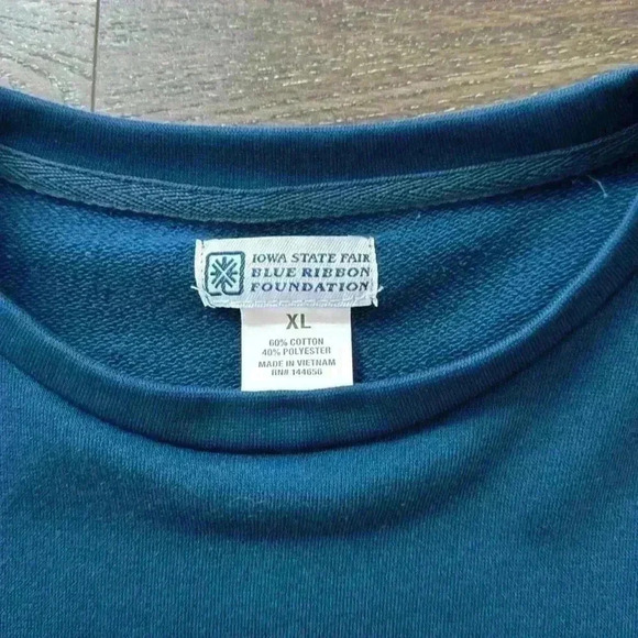 Iowa State Fair Sweatshirt.  Size XL, unisex fit.  Like new condition. - Picture 3 of 6